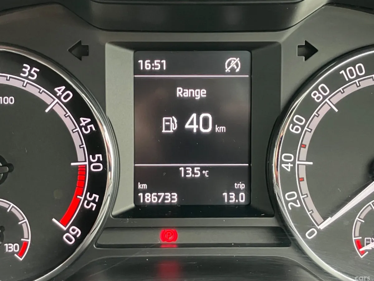 Skoda Octavia Hatchback, Diesel, 2019, Brown