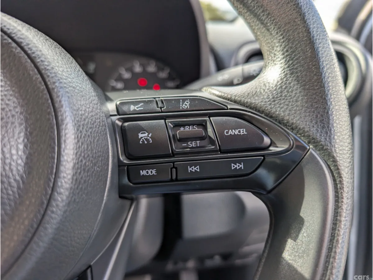 Toyota Yaris Hatchback, Petrol Hybrid, 2023, White
