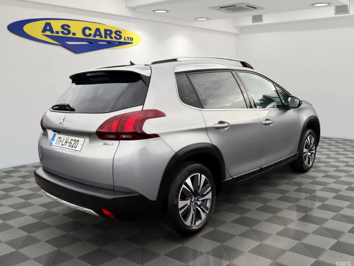 Peugeot 2008 Hatchback, Petrol, 2017, Grey