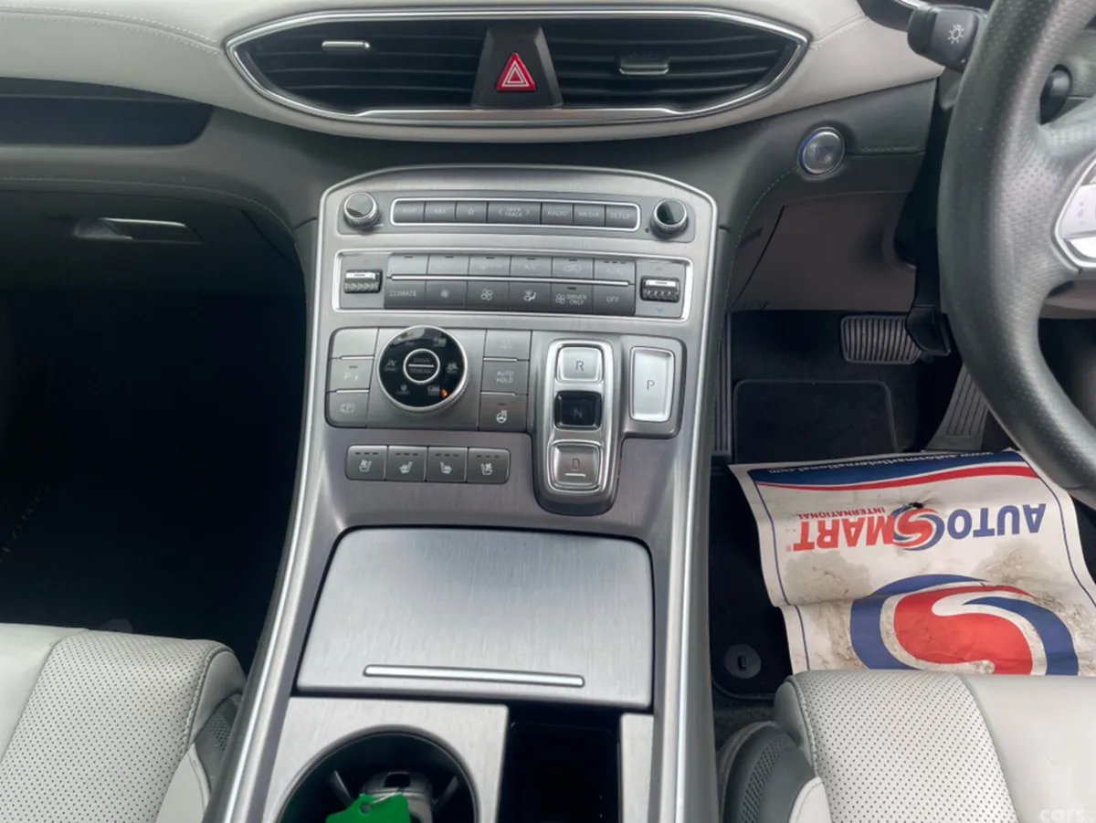 Hyundai Santa Fe Estate, Petrol Plug-in Hybrid, 2021, Black