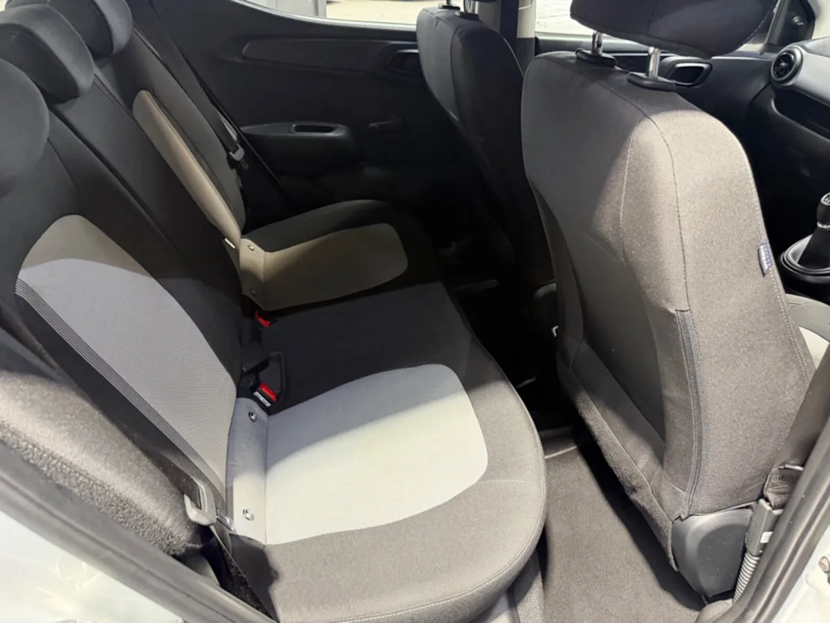 Hyundai i10 Hatchback, Petrol, 2023, Grey