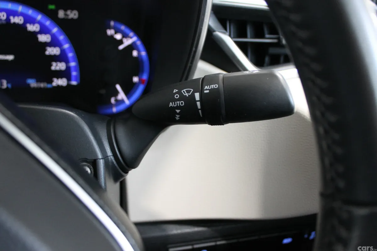 Toyota Corolla Saloon, Petrol Hybrid, 2019, Grey