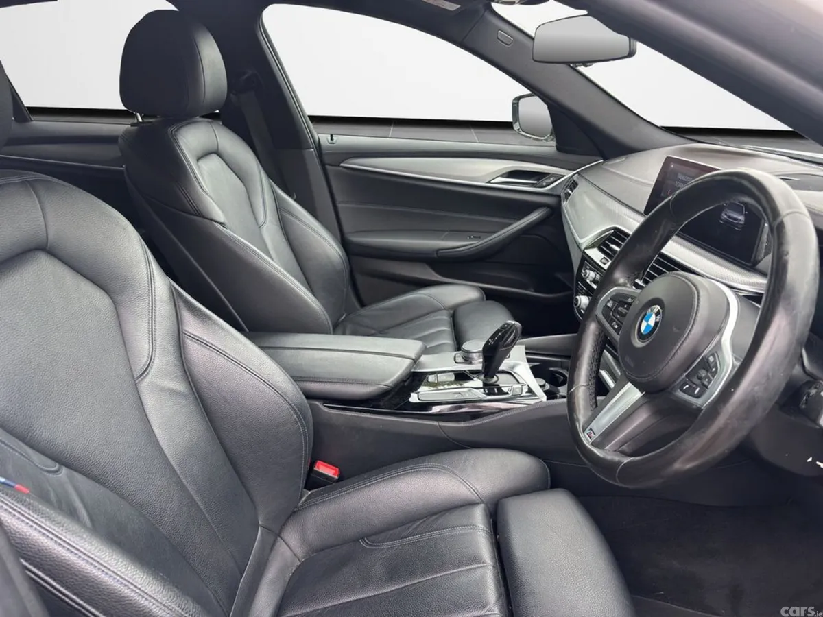 BMW 5-Series Saloon, Petrol Plug-in Hybrid, 2018, White