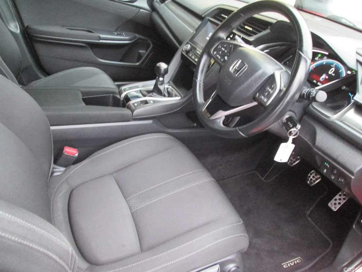 Honda Civic Hatchback, Diesel, 2019, Red