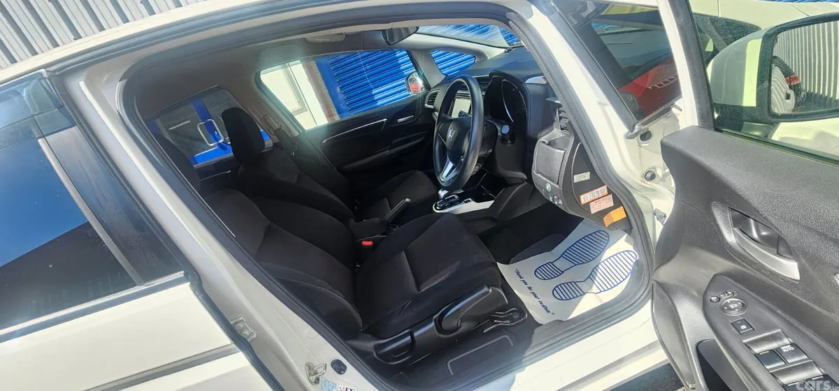 Honda Fit Hatchback, Petrol Hybrid, 2015, White