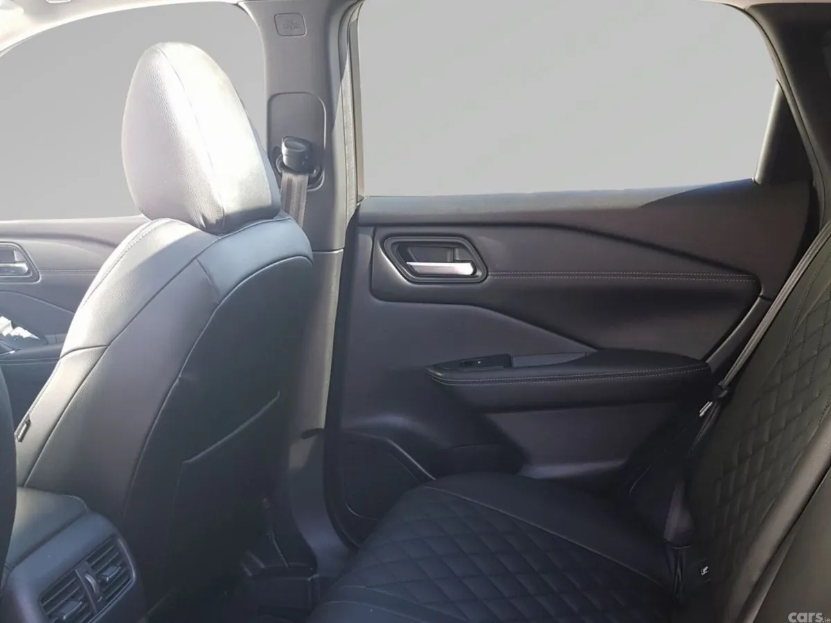 Nissan Qashqai MPV, Petrol Hybrid, 2023, Grey