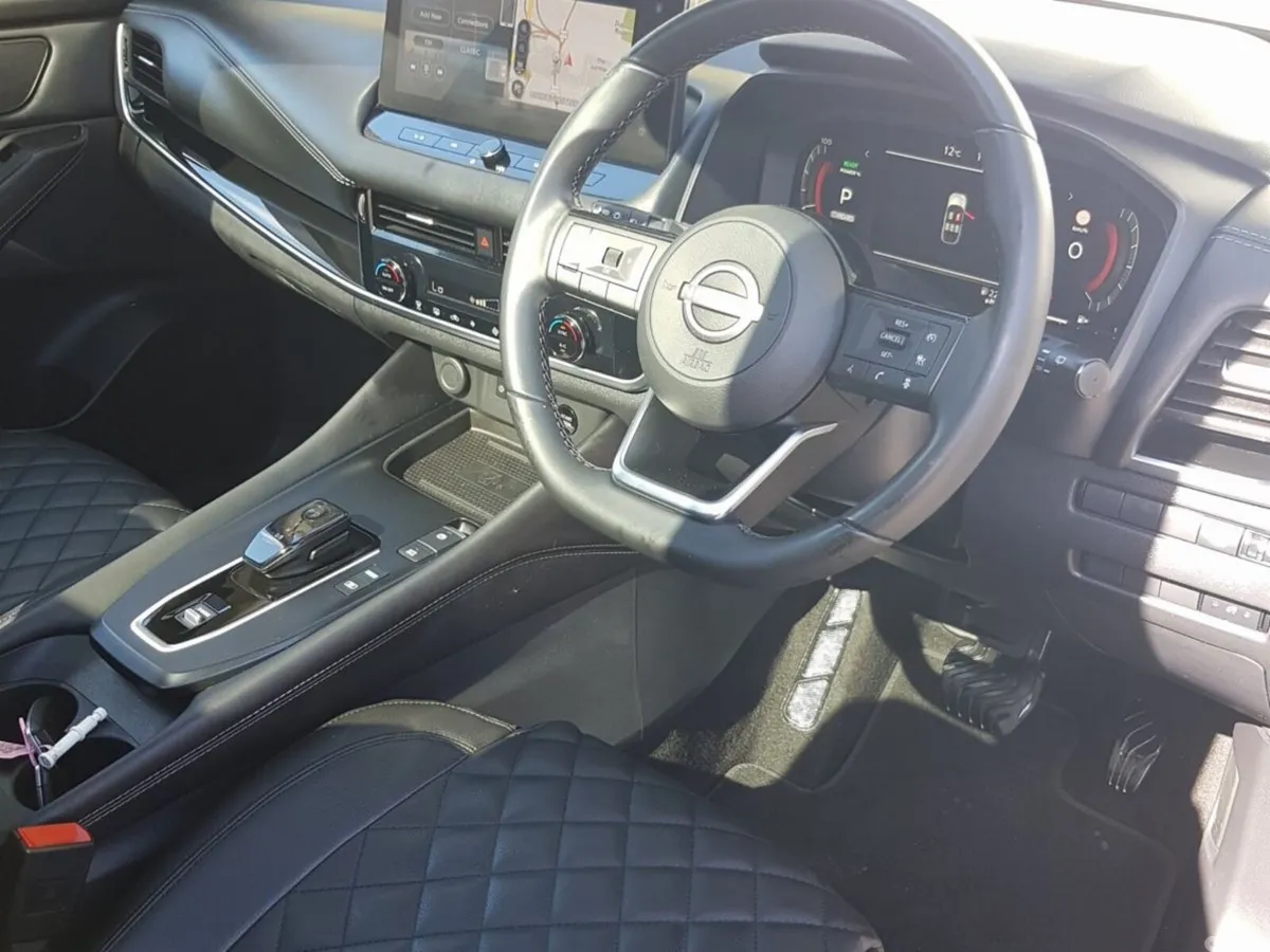 Nissan Qashqai MPV, Petrol Hybrid, 2023, Grey