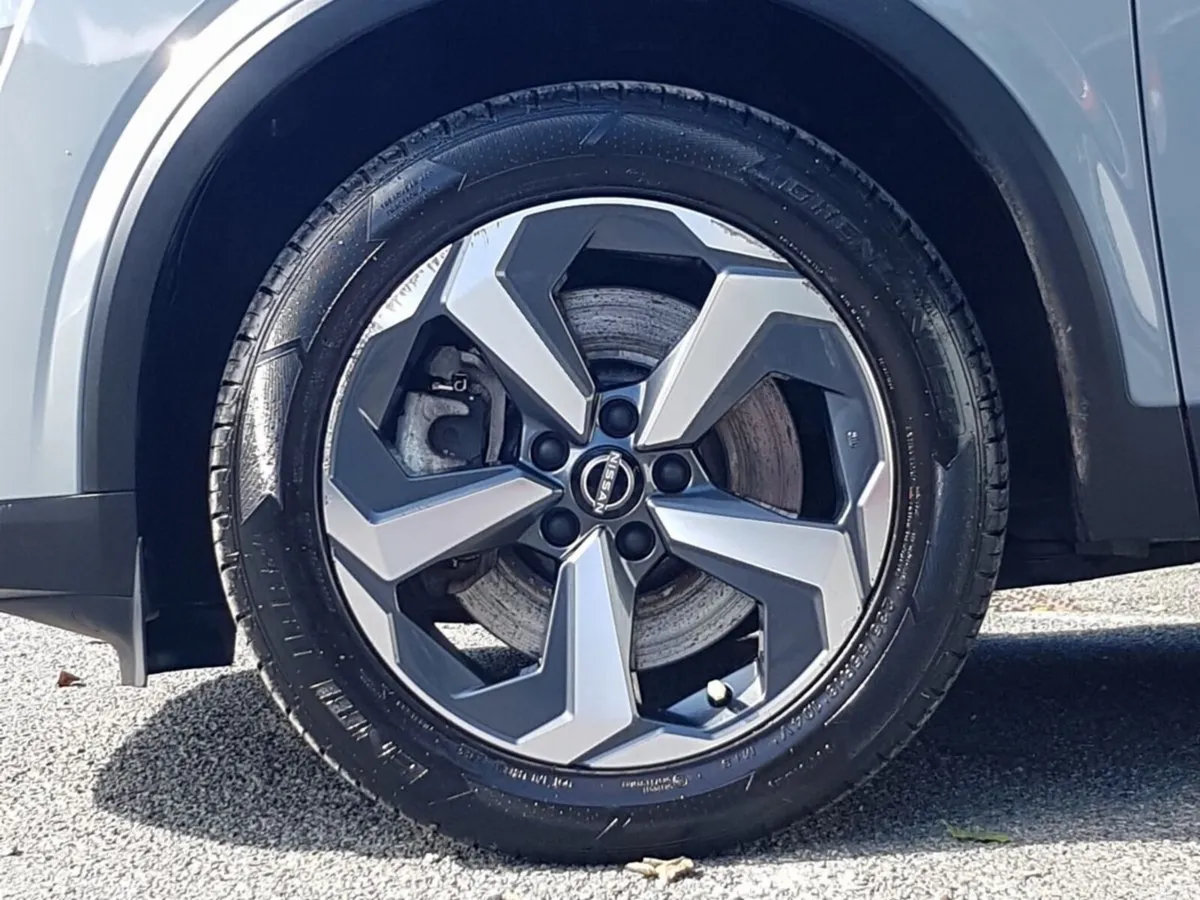 Nissan Qashqai MPV, Petrol Hybrid, 2023, Grey