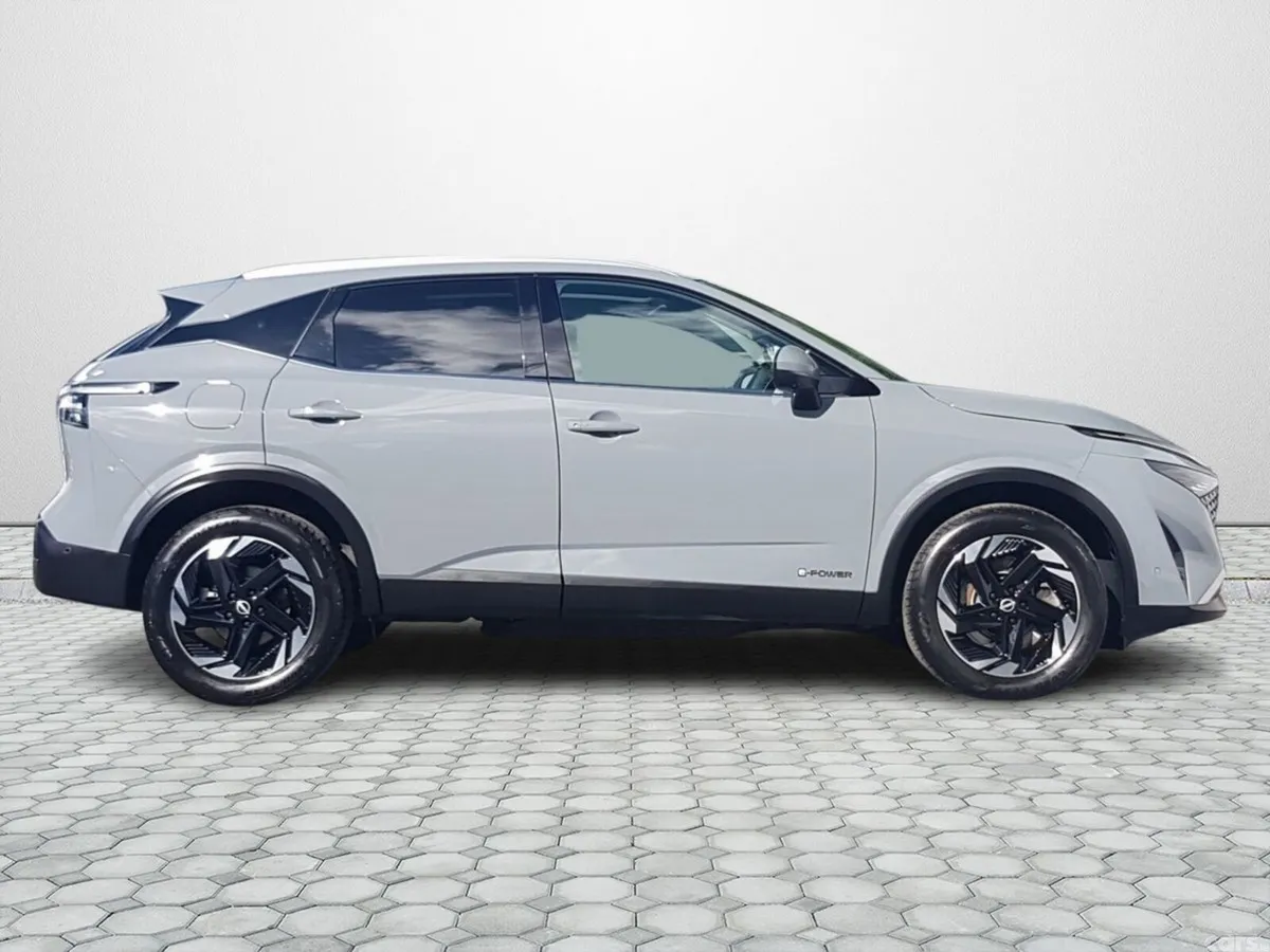 Nissan Qashqai MPV, Petrol Hybrid, 2025, Grey