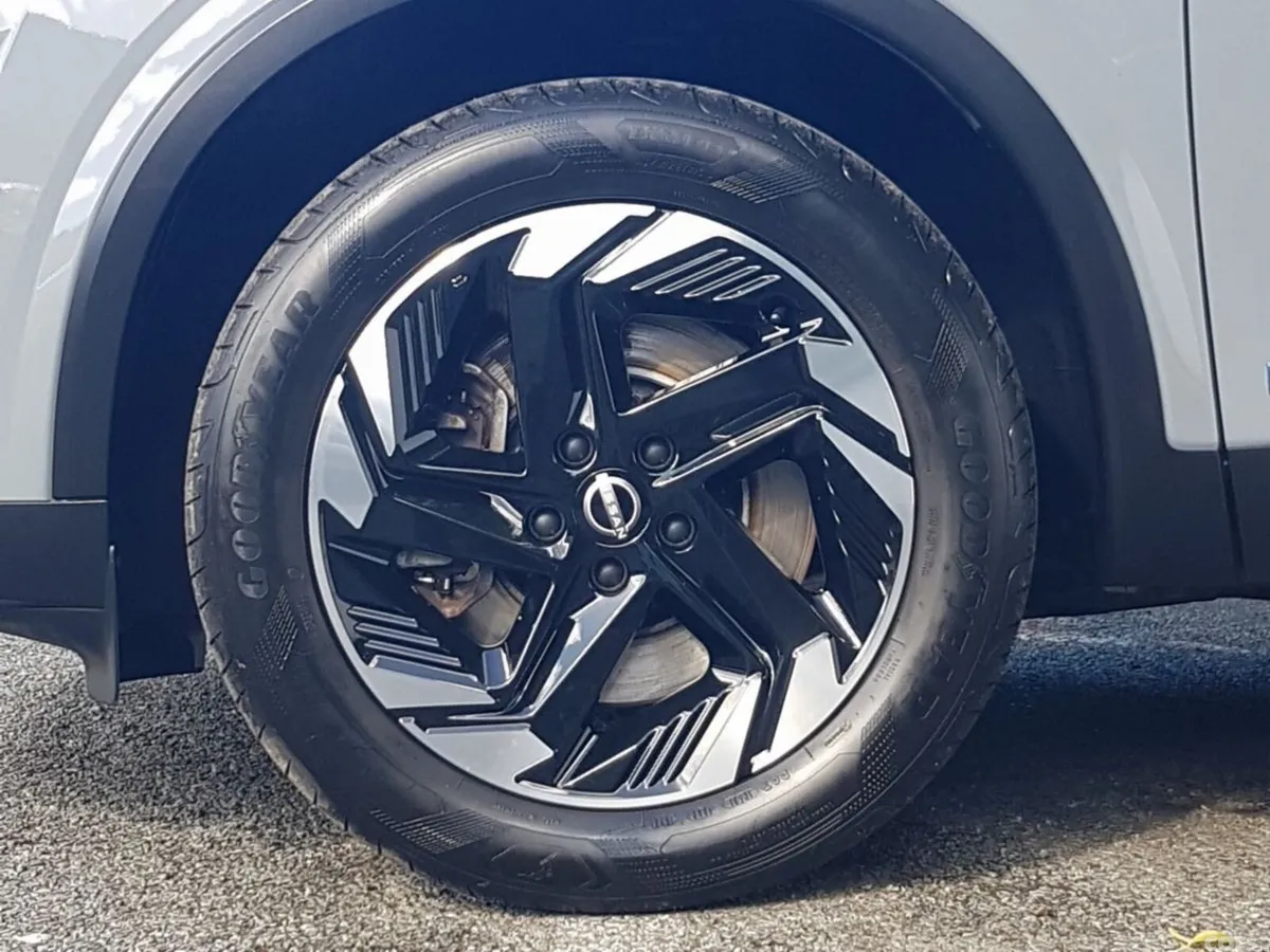 Nissan Qashqai MPV, Petrol Hybrid, 2025, Grey