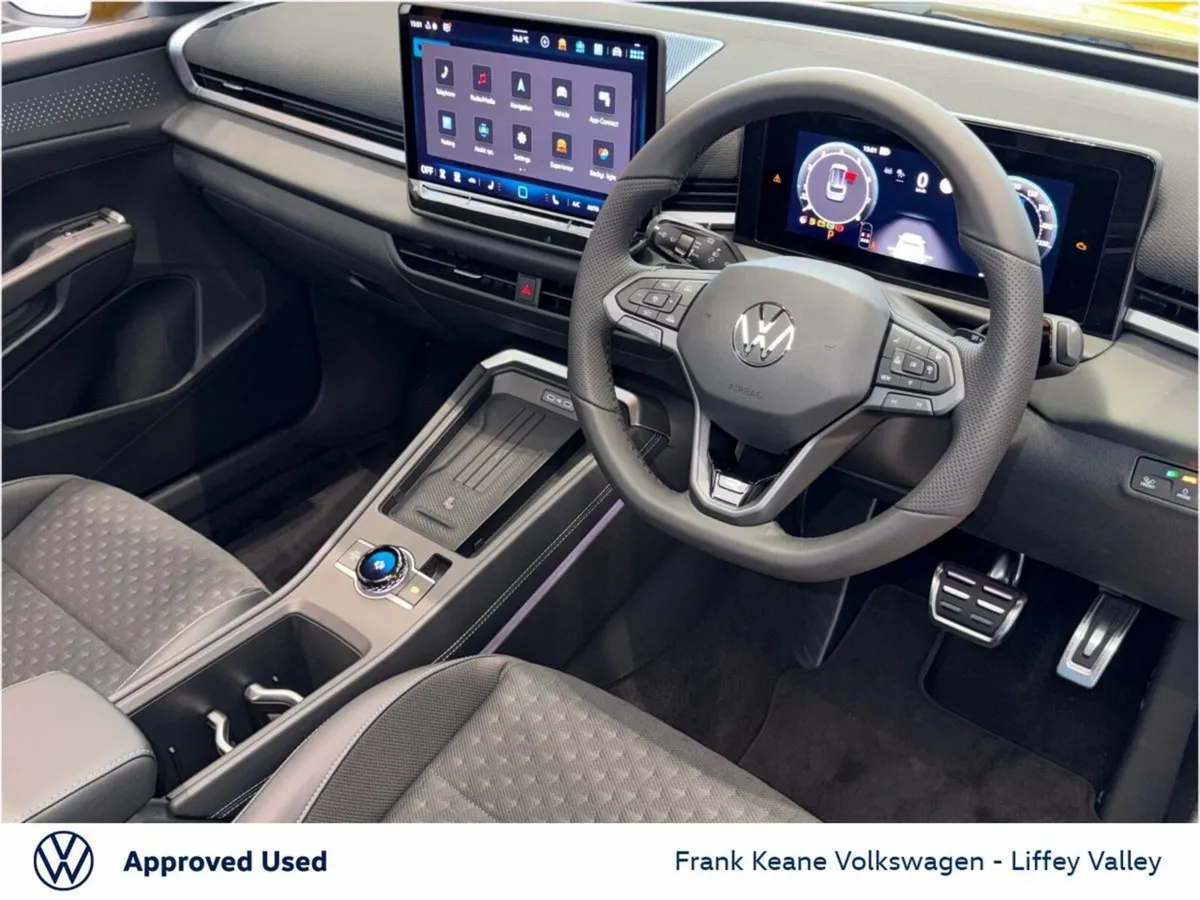 Volkswagen T-Roc SUV, Petrol Hybrid, 2027, Yellow