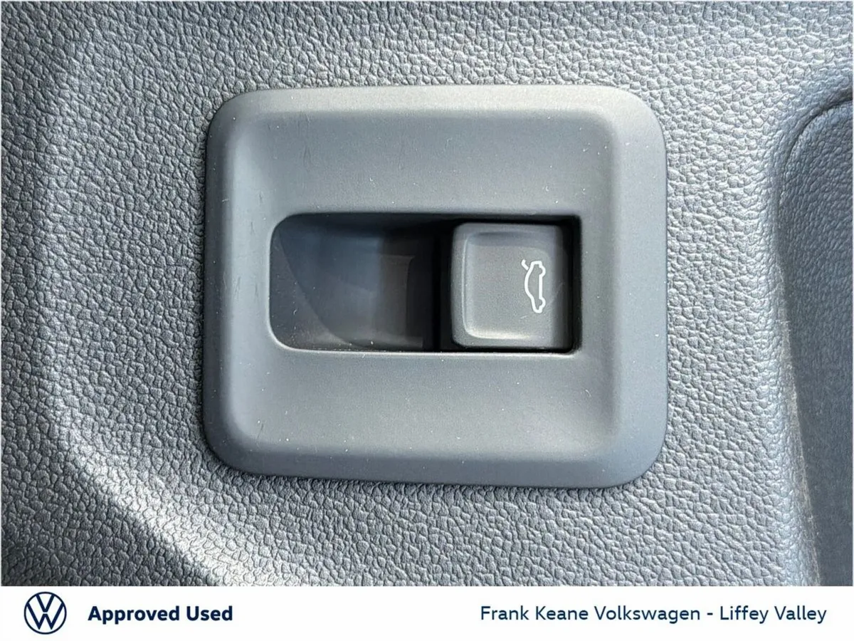 Volkswagen T-Roc SUV, Petrol Hybrid, 2027, Yellow