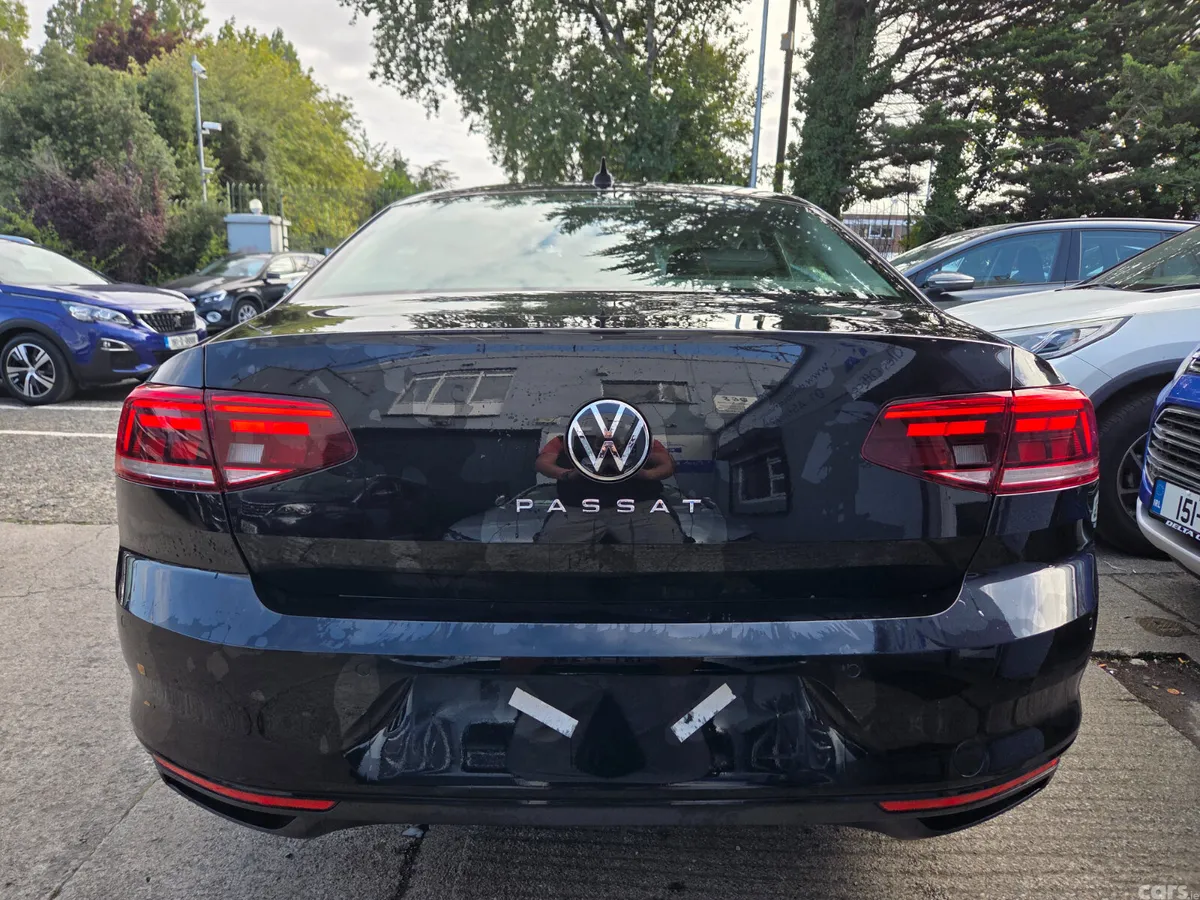 Volkswagen Passat Saloon, Diesel, 2021, Black