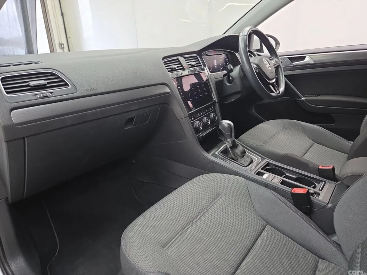 Volkswagen Golf Hatchback, Petrol, 2019, White