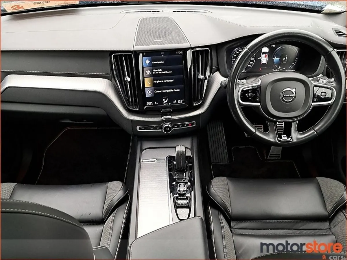 Volvo XC60 SUV, Petrol Plug-in Hybrid, 2020, Blue