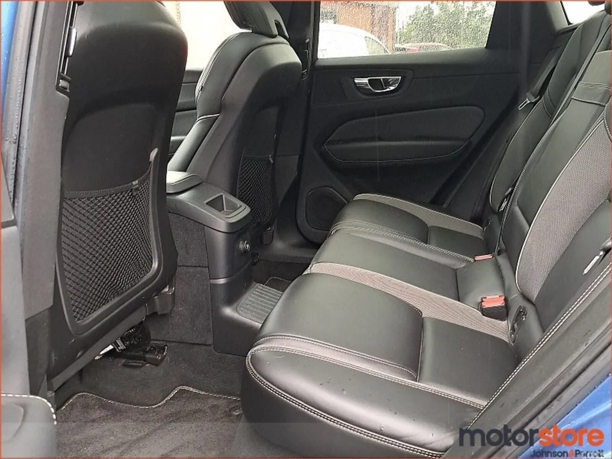 Volvo XC60 SUV, Petrol Plug-in Hybrid, 2020, Blue