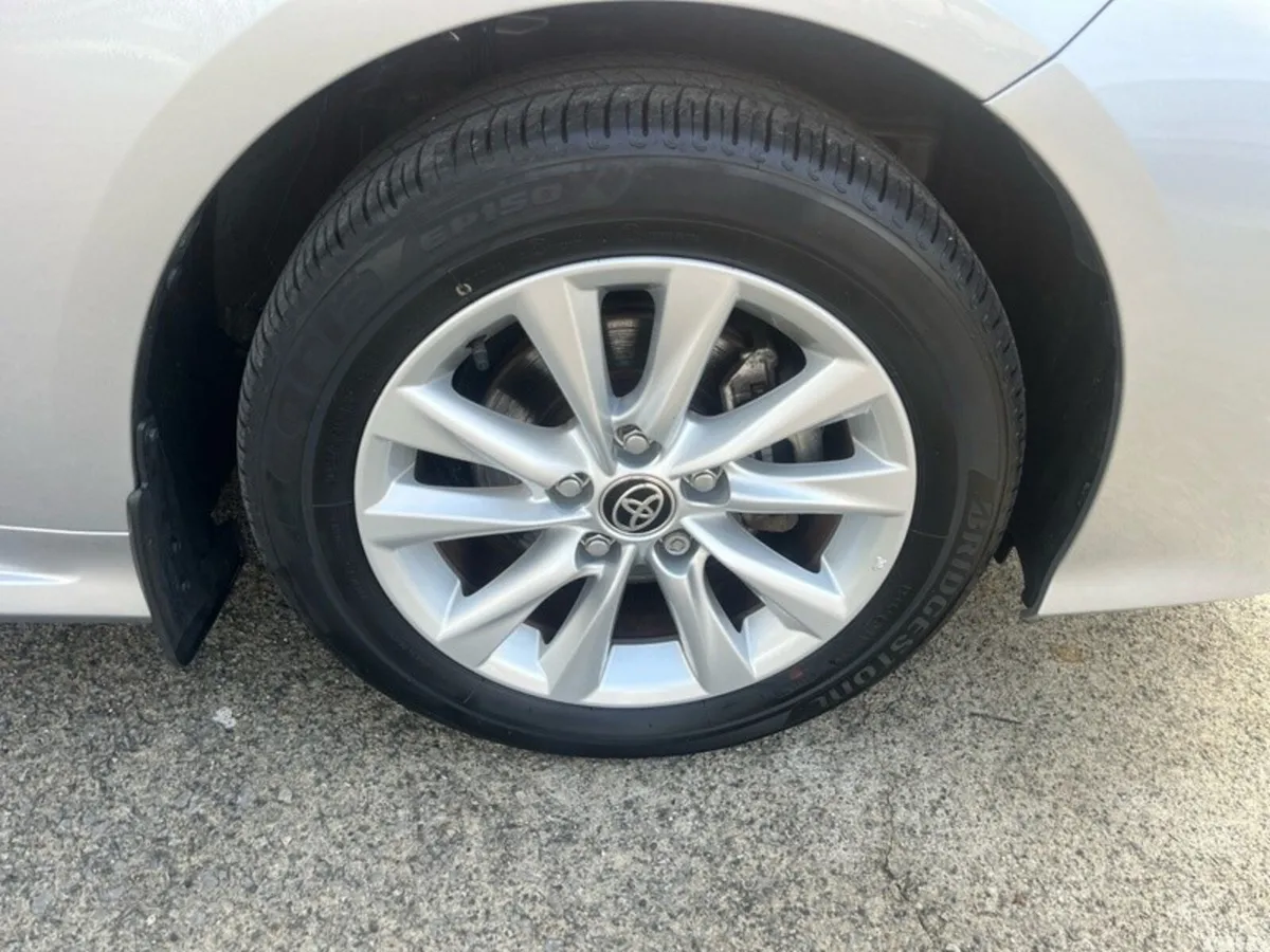 Toyota Corolla Saloon, Petrol Hybrid, 2024, Grey