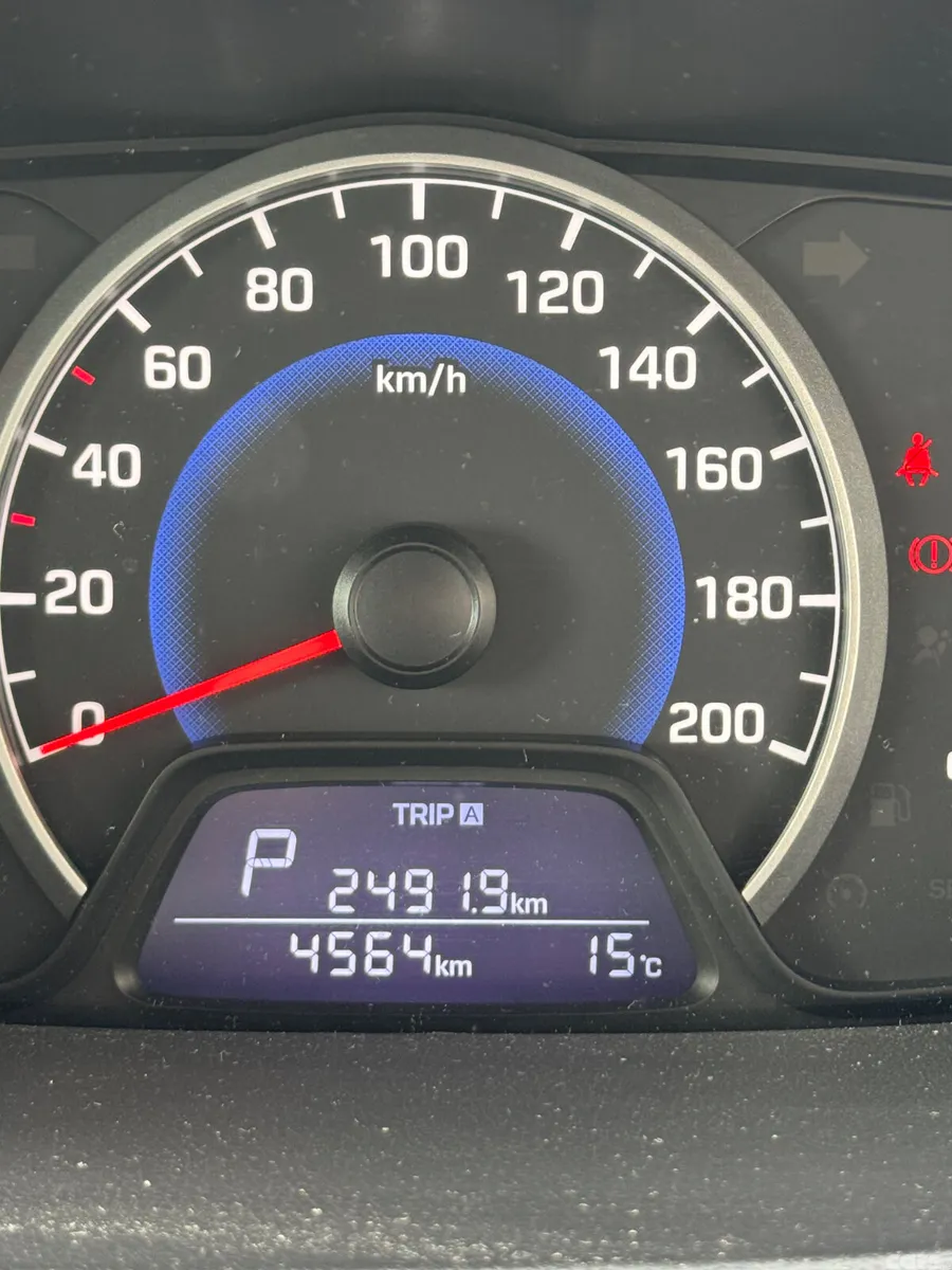 Hyundai i10 Hatchback, Petrol, 2017, Red