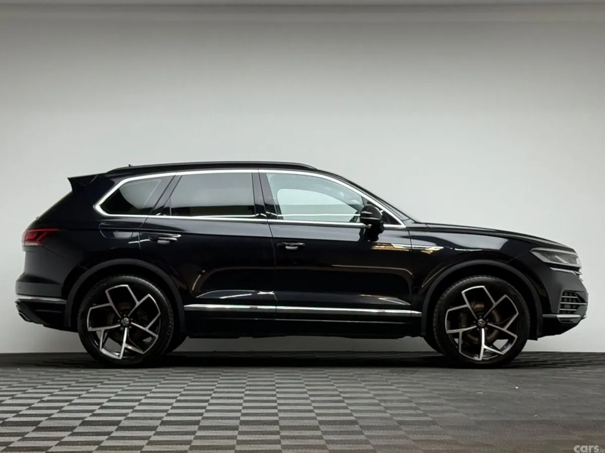 Volkswagen Touareg SUV, Diesel, 2019, Black