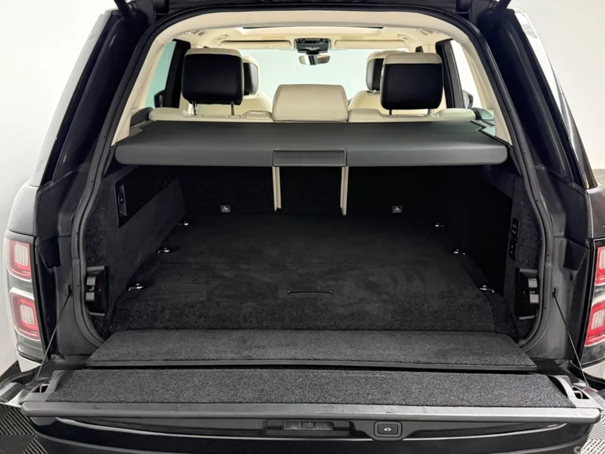 Land Rover Range Rover SUV, Petrol Plug-in Hybrid, 2021, Grey