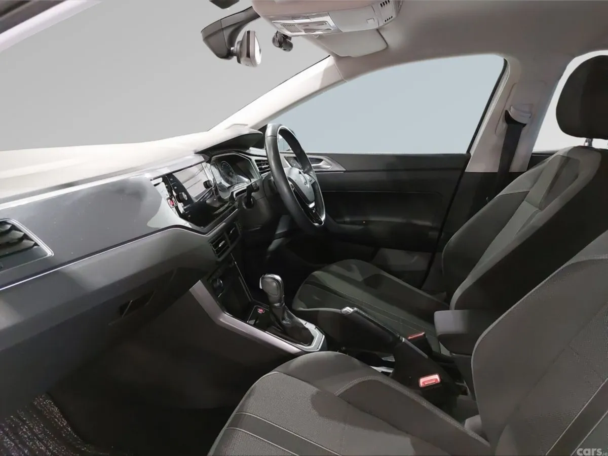 Volkswagen Polo Hatchback, Petrol, 2019, White