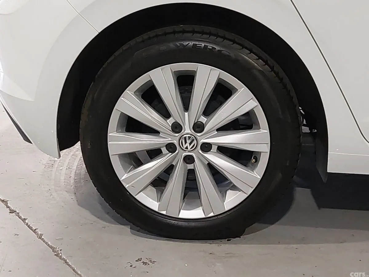 Volkswagen Polo Hatchback, Petrol, 2019, White