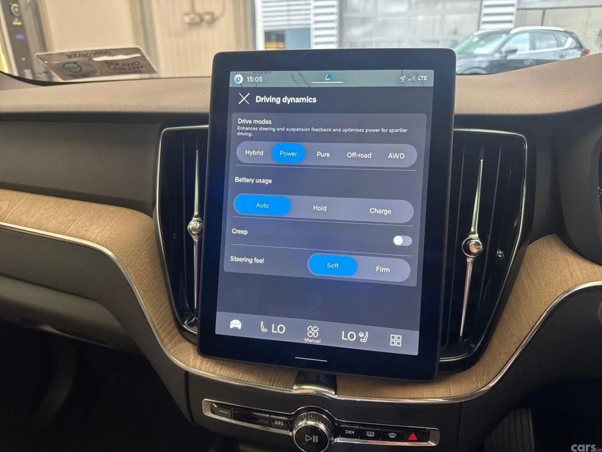 Volvo XC60 SUV, Petrol Plug-in Hybrid, 2025, White