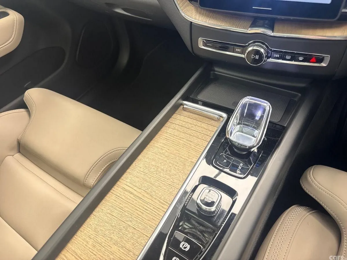 Volvo XC60 SUV, Petrol Plug-in Hybrid, 2025, White
