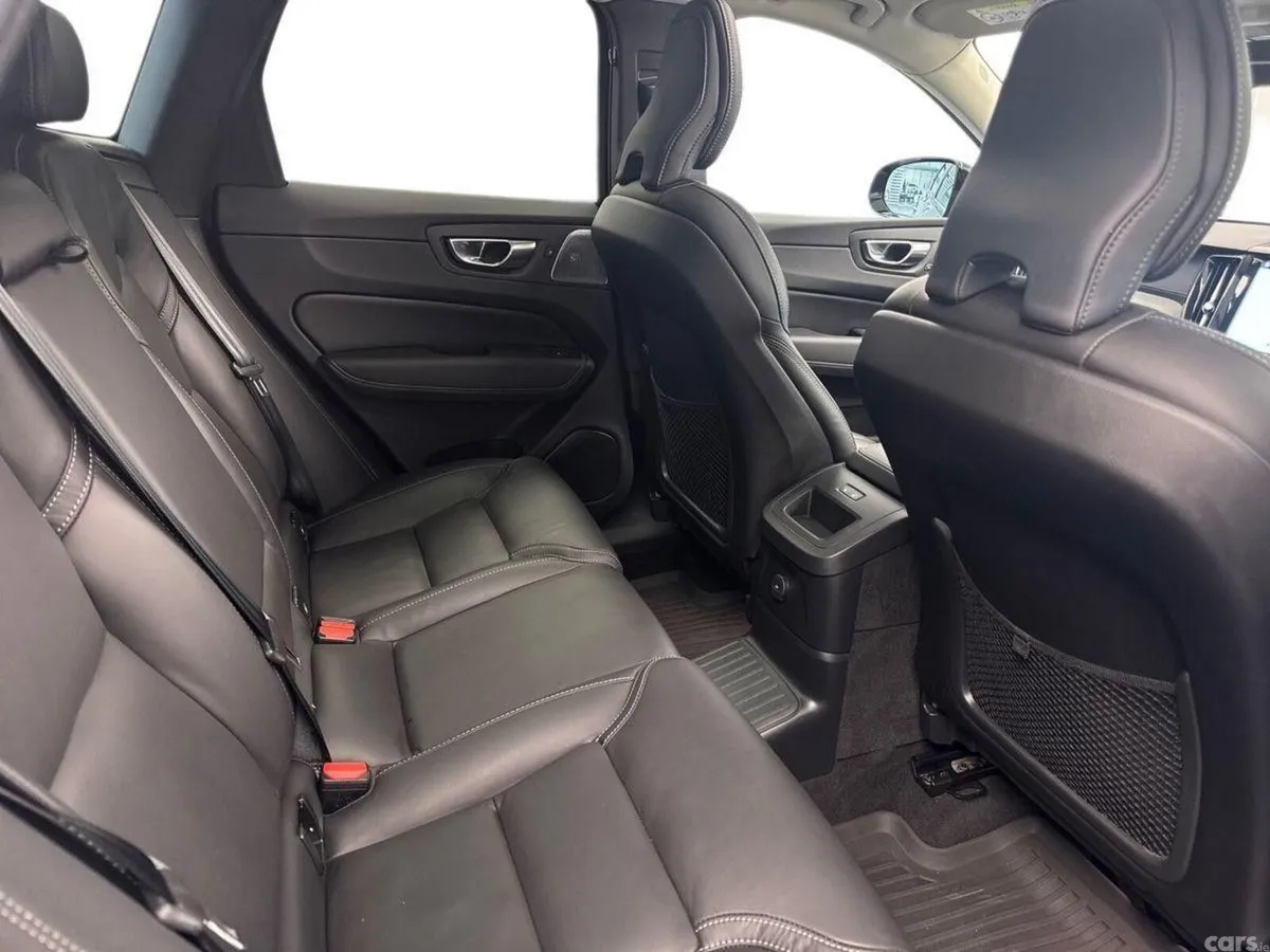 Volvo XC60 SUV, Petrol Plug-in Hybrid, 2024, Grey