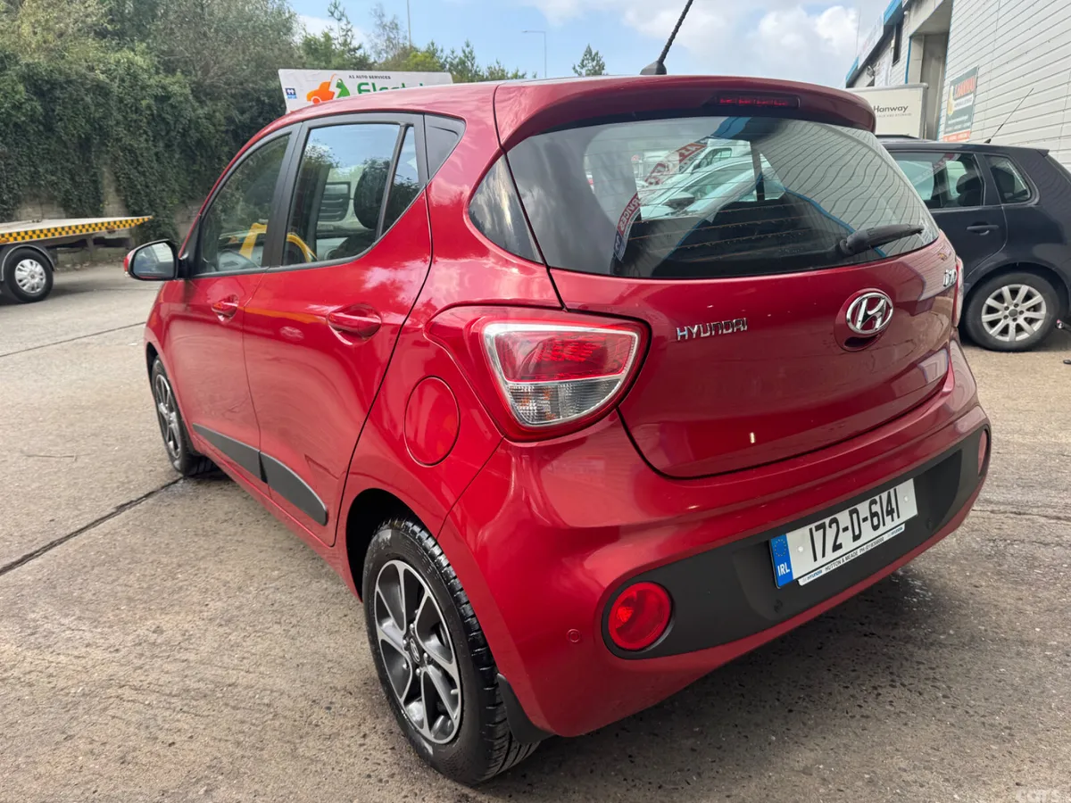 Hyundai i10 Hatchback, Petrol, 2017, Red