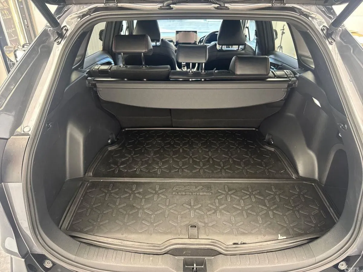 Toyota RAV4 SUV, Petrol Hybrid, 2022, Grey