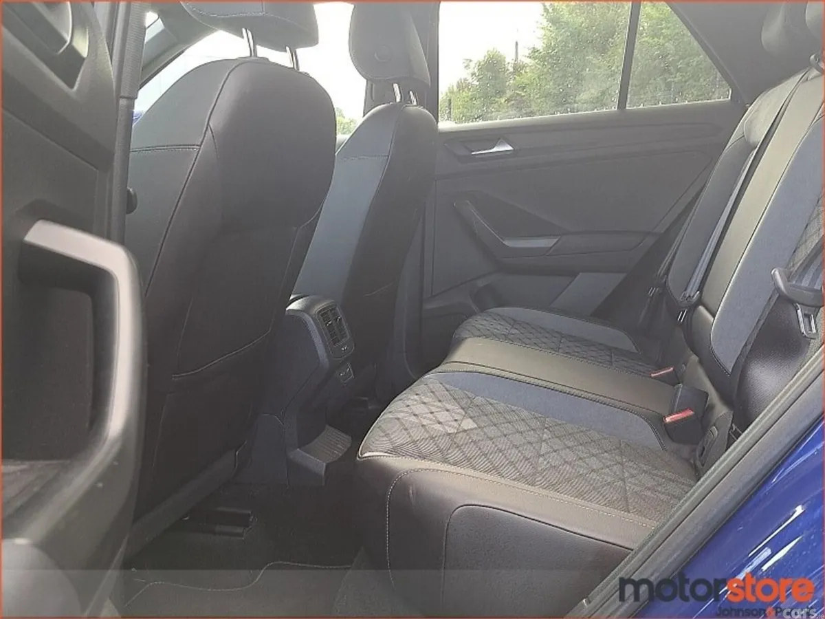 Volkswagen T-Roc SUV, Petrol, 2023, Blue