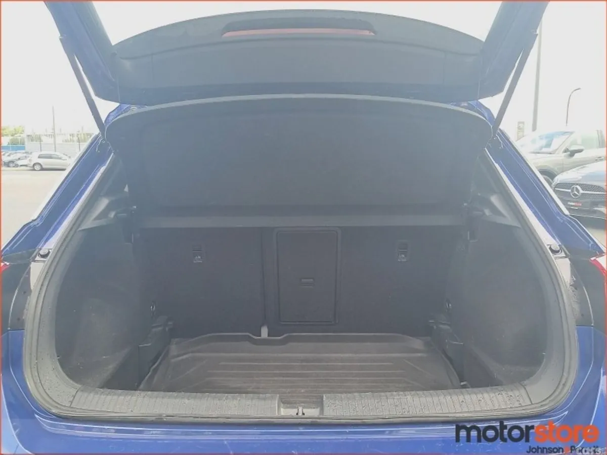Volkswagen T-Roc SUV, Petrol, 2023, Blue