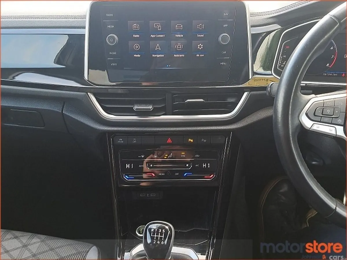 Volkswagen T-Roc SUV, Petrol, 2023, Blue