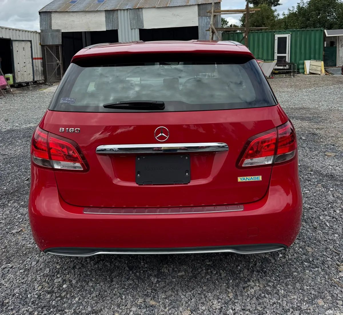 Mercedes-Benz B-Class MPV, Petrol, 2015, Red