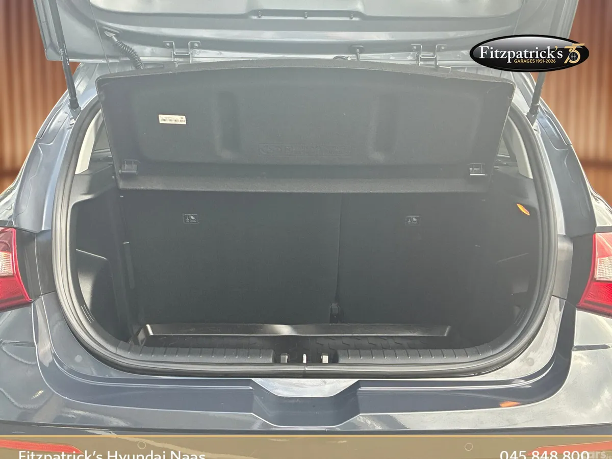 Hyundai i20 Hatchback, Petrol, 2024, Grey