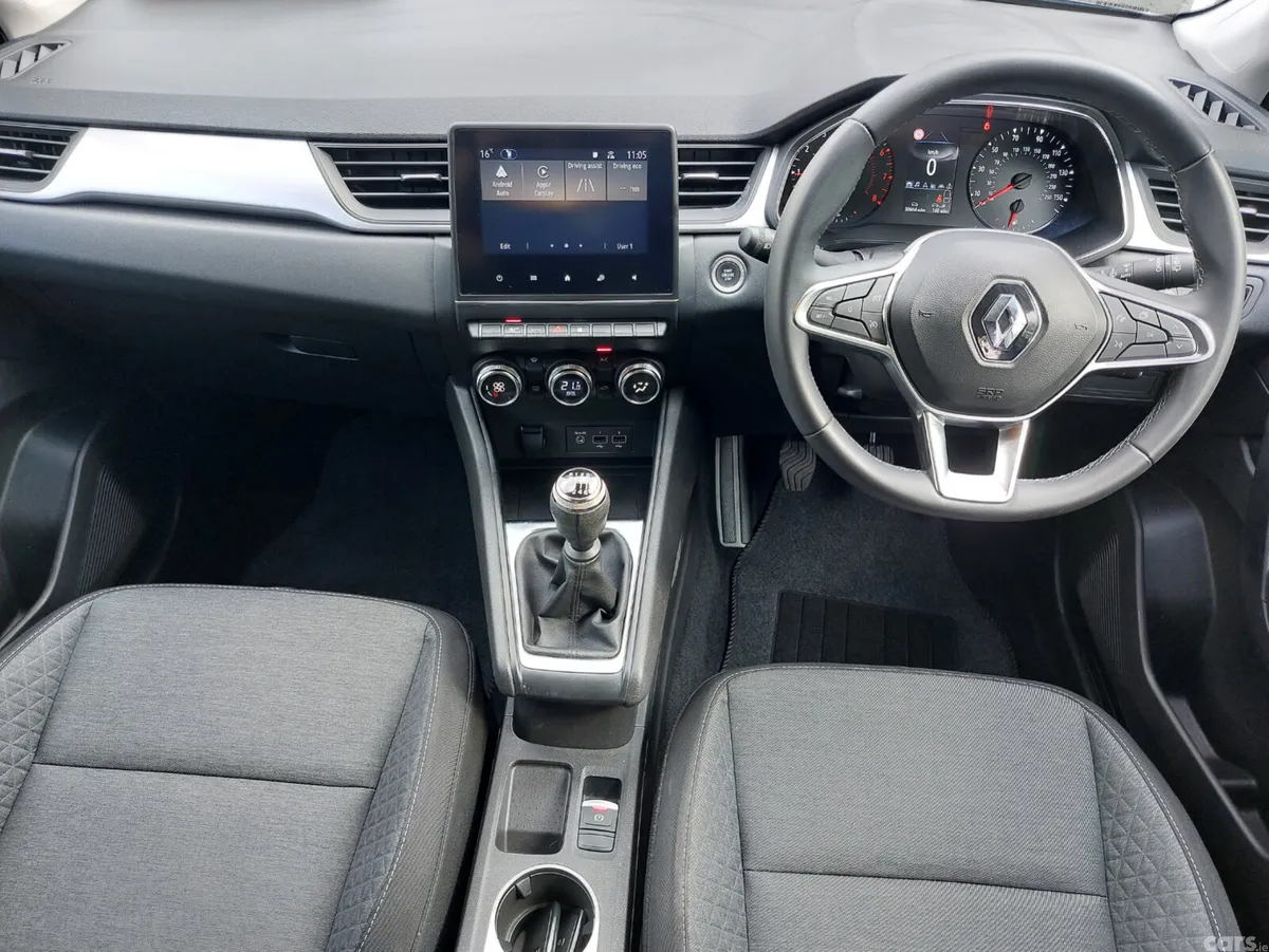 Renault Captur SUV, Petrol, 2023, Grey