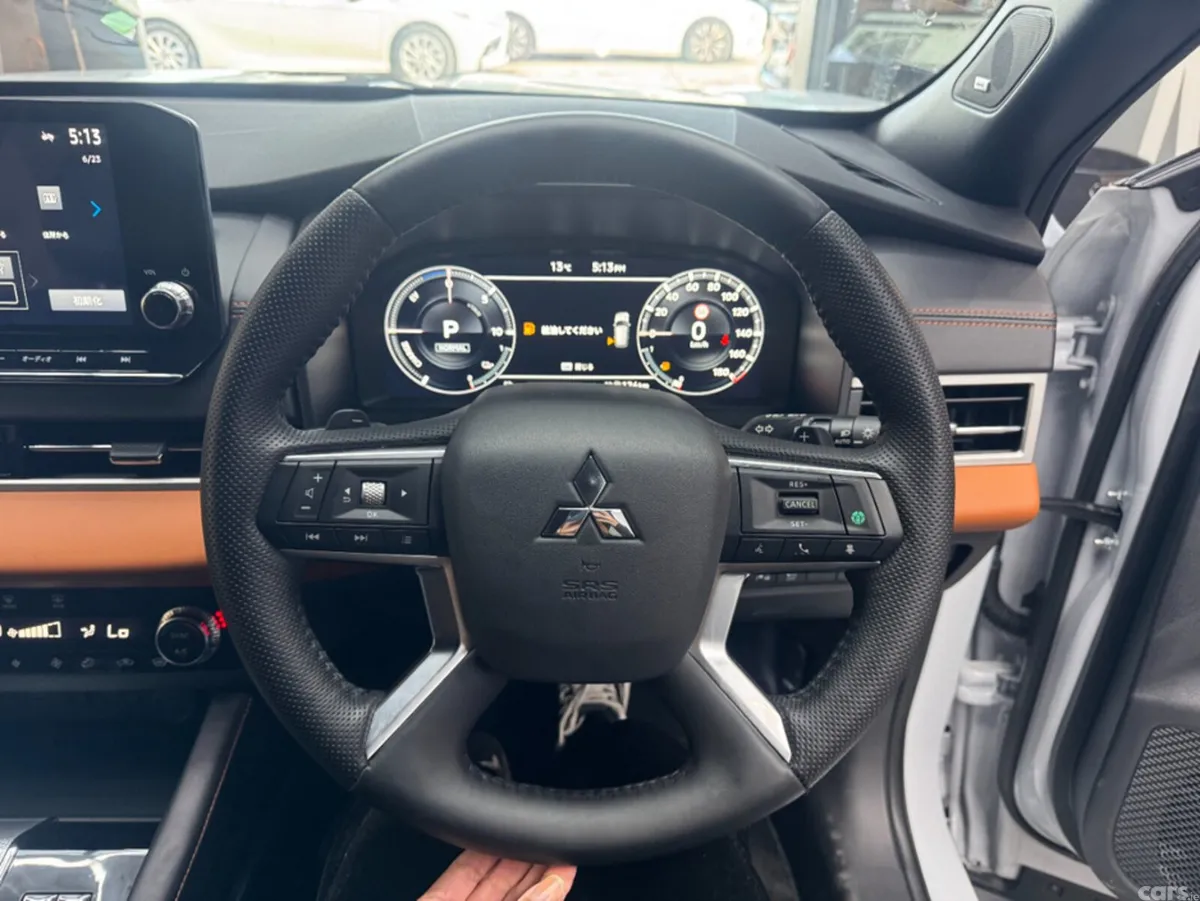 Mitsubishi Outlander SUV, Petrol Plug-in Hybrid, 2024, White