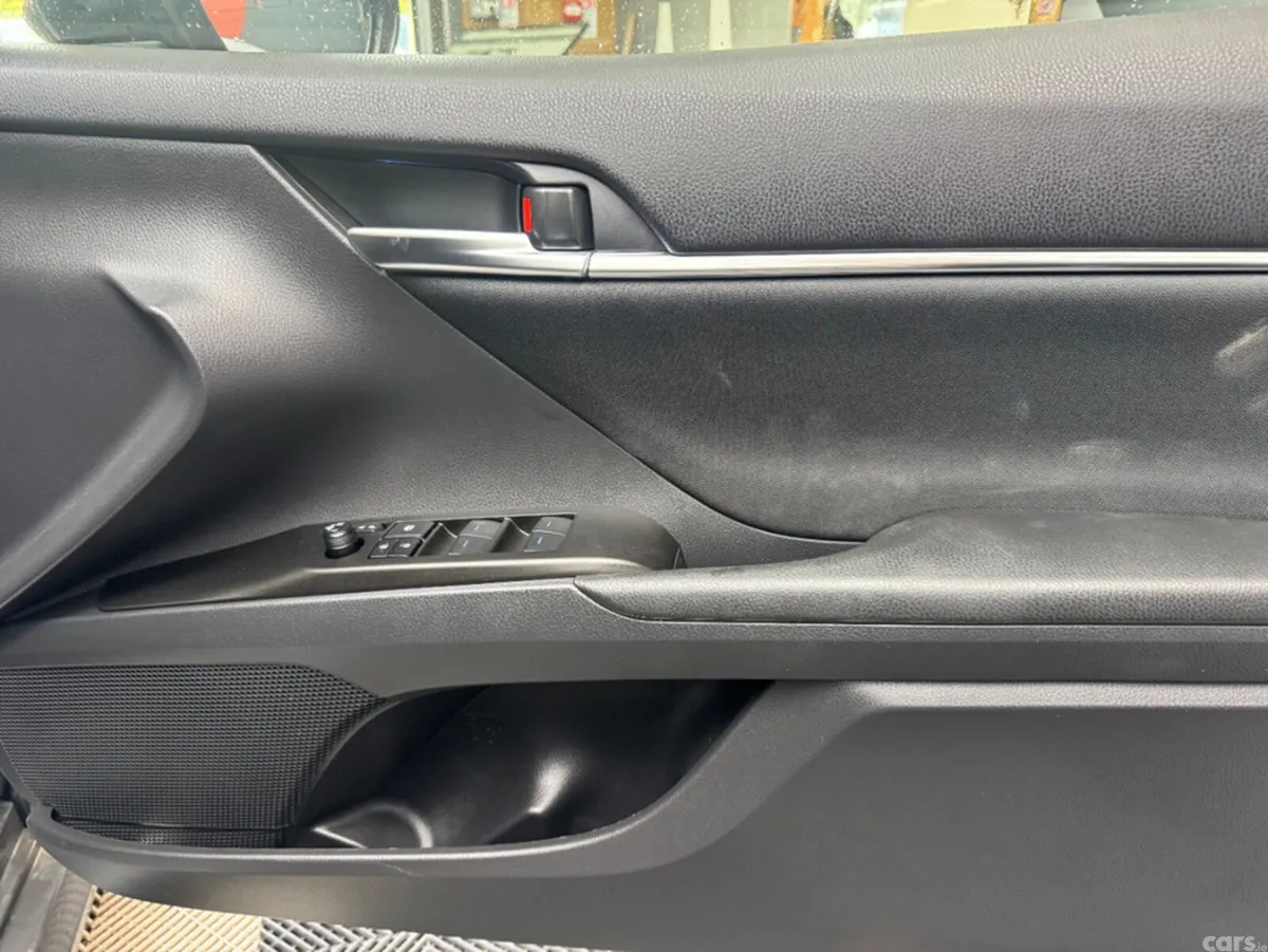 Toyota Camry Saloon, Petrol Hybrid, 2023, Grey