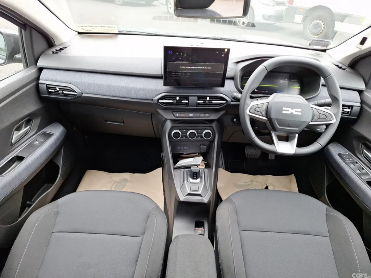 Dacia Jogger MPV, Petrol Hybrid, 2026, Grey