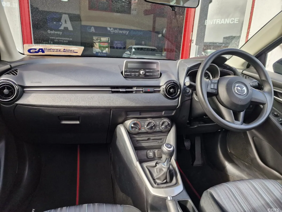 Mazda Mazda2 Hatchback, Petrol, 2017, Blue