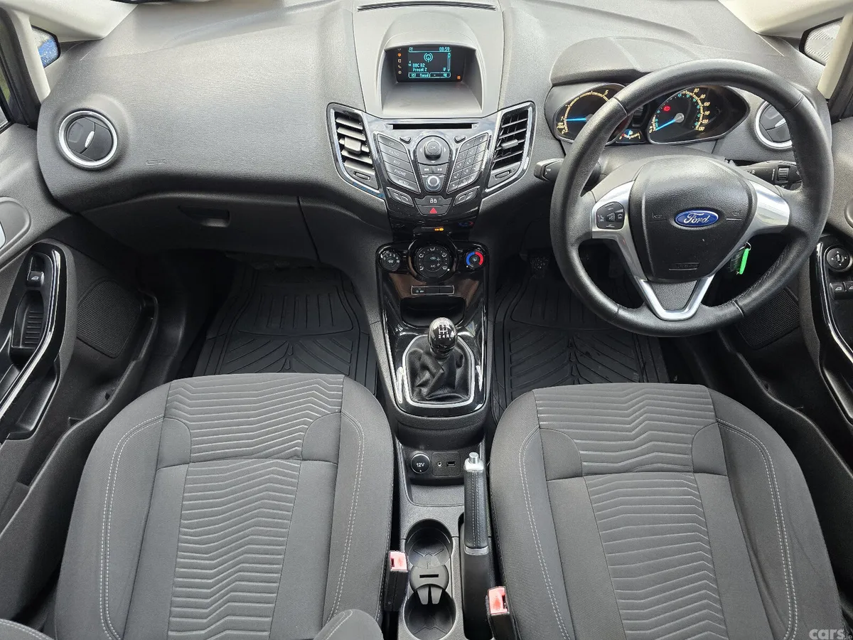 Ford Fiesta Hatchback, Petrol, 2014, Grey
