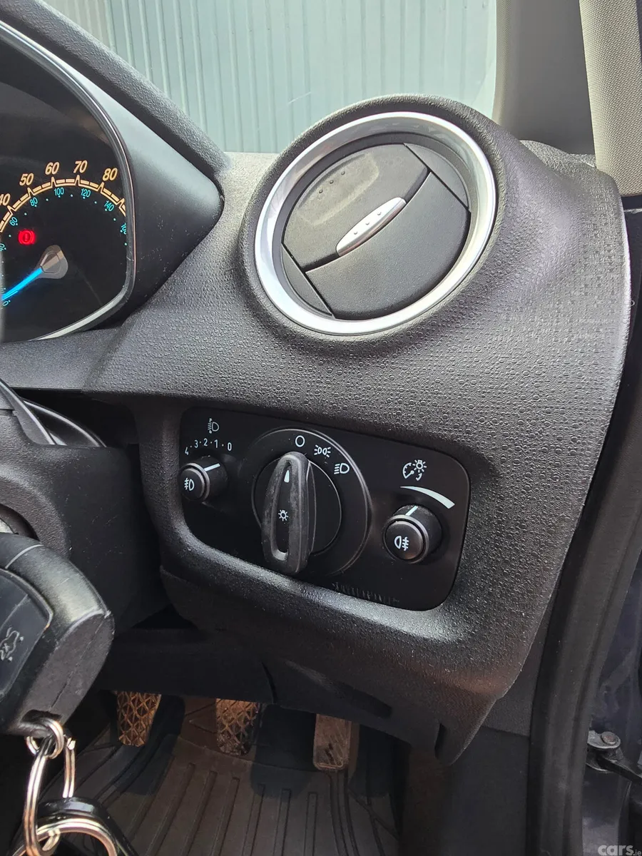 Ford Fiesta Hatchback, Petrol, 2014, Grey