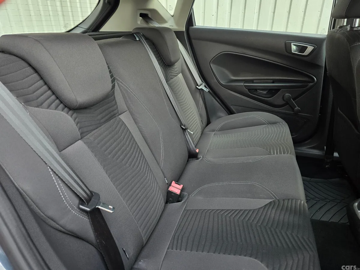 Ford Fiesta Hatchback, Petrol, 2014, Grey