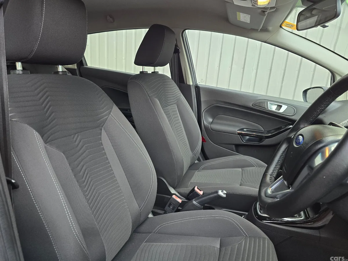 Ford Fiesta Hatchback, Petrol, 2014, Grey