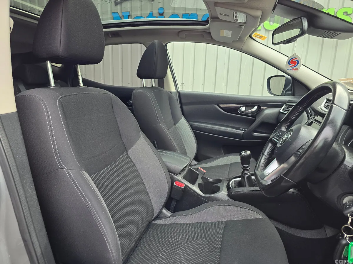 Nissan Qashqai MPV, Diesel, 2019, Grey