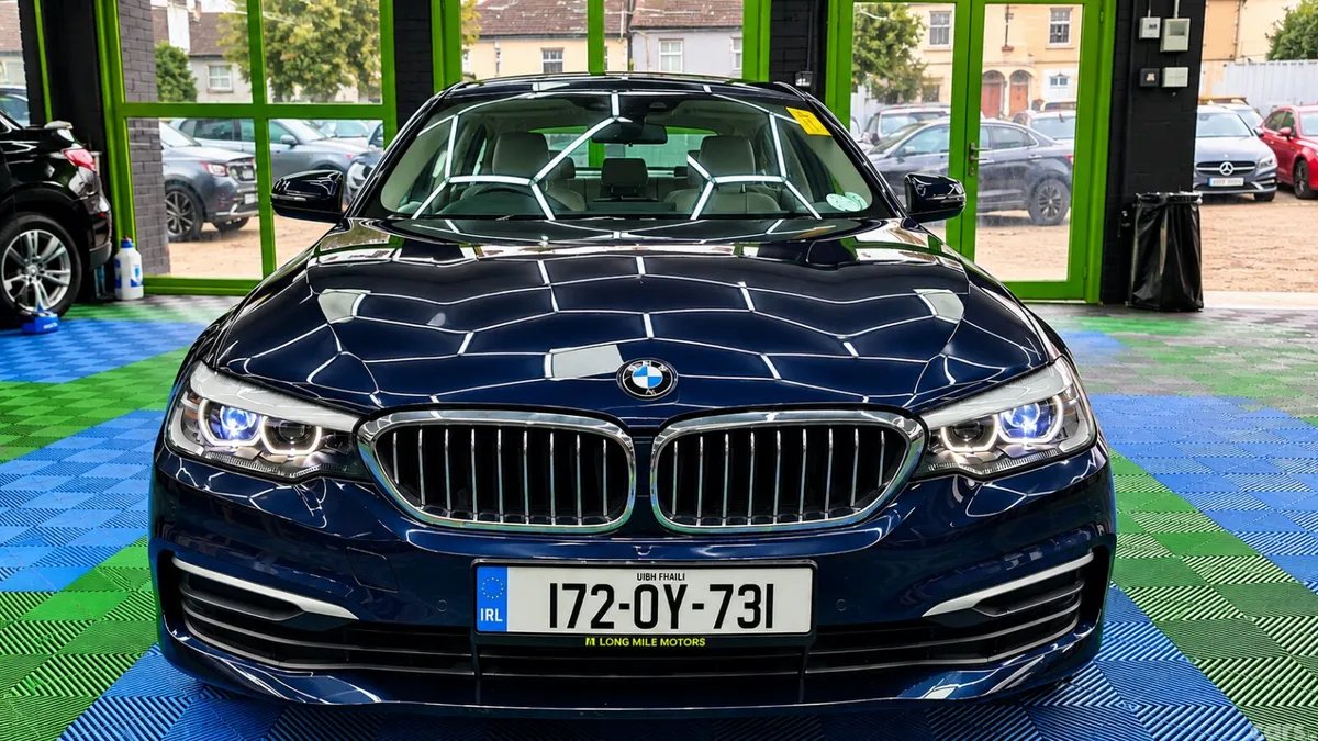 BMW 5-Series Saloon, Petrol Plug-in Hybrid, 2017, Blue