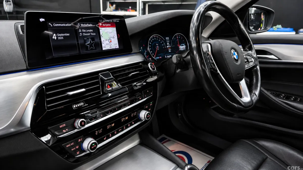 BMW 5-Series Saloon, Petrol Plug-in Hybrid, 2017, Blue