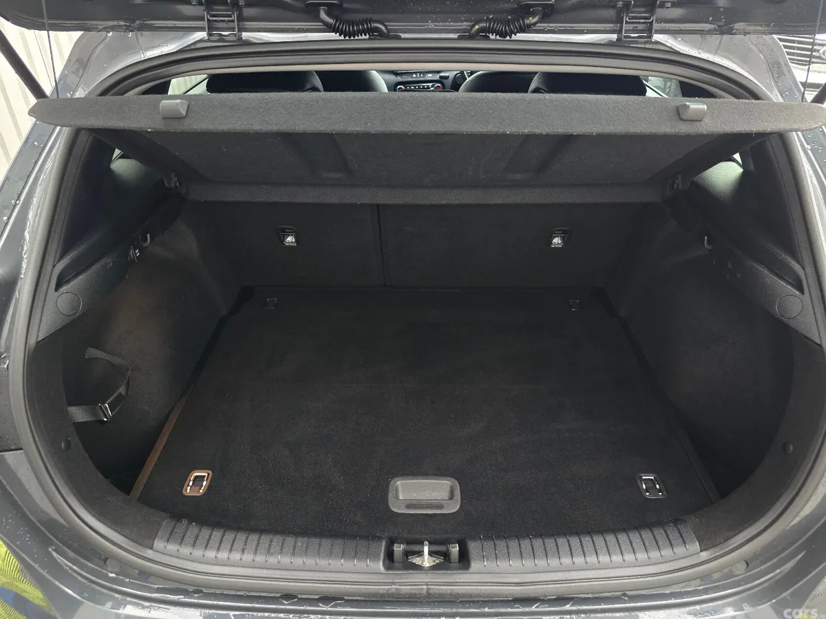 Kia Ceed Hatchback, Diesel, 2019, Grey