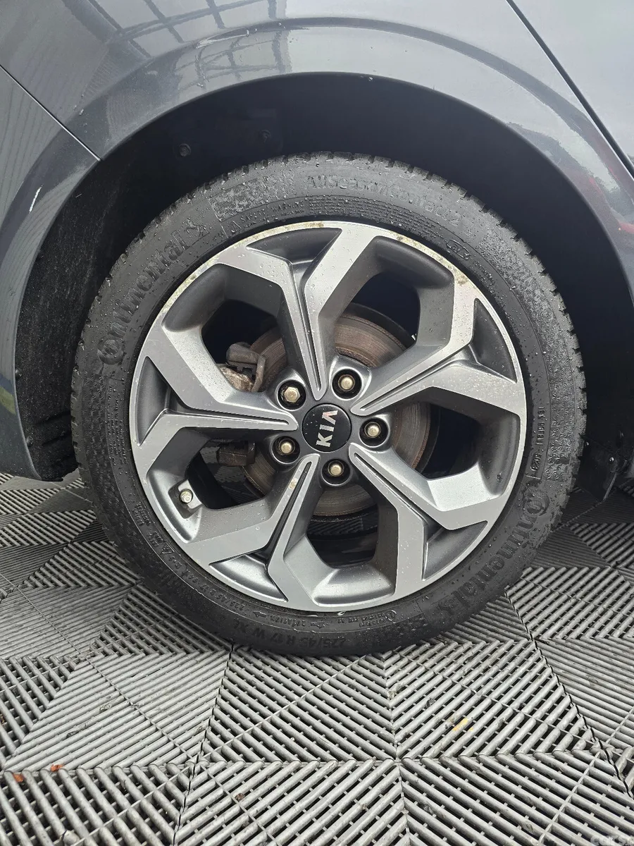 Kia Ceed Hatchback, Diesel, 2019, Grey